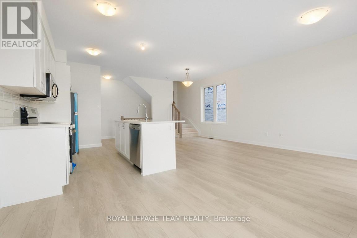975 Athenry Court Property Photo 13