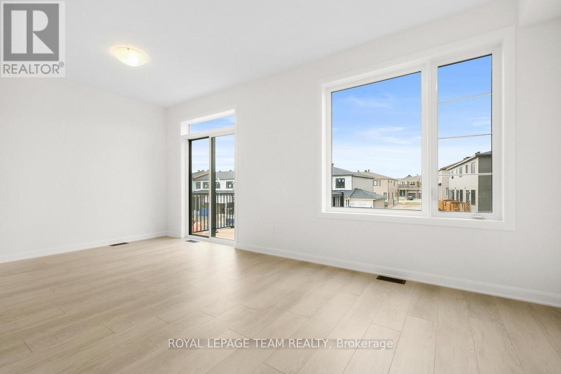 975 Athenry Court Property Photo 14