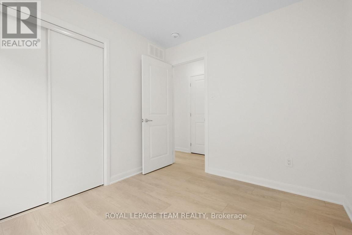 975 Athenry Court Property Photo 16