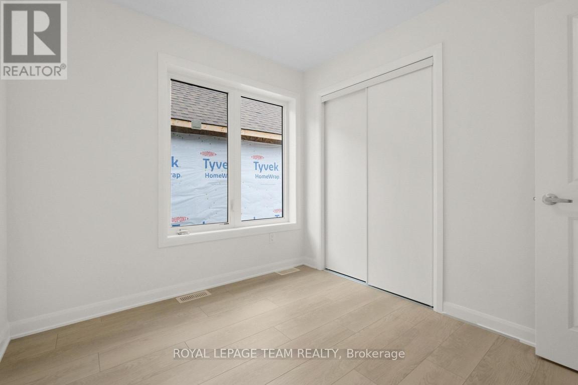975 Athenry Court Property Photo 17