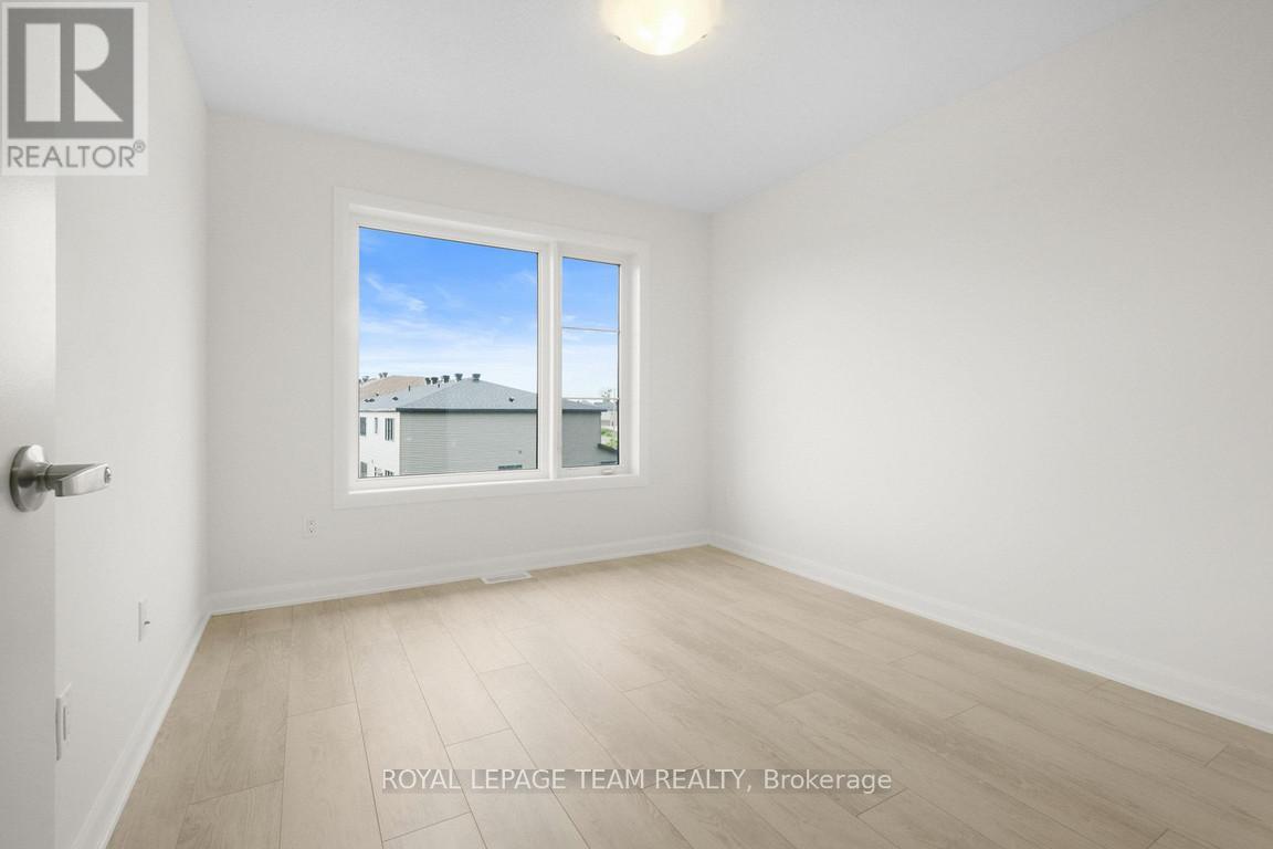 975 Athenry Court Property Photo 18