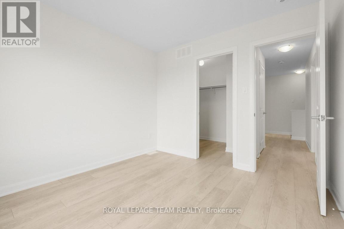 975 Athenry Court Property Photo 20