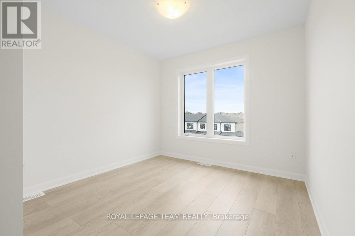 975 Athenry Court Property Photo 22