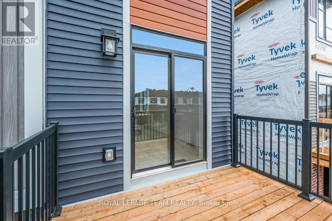 975 Athenry Court Property Photo 26