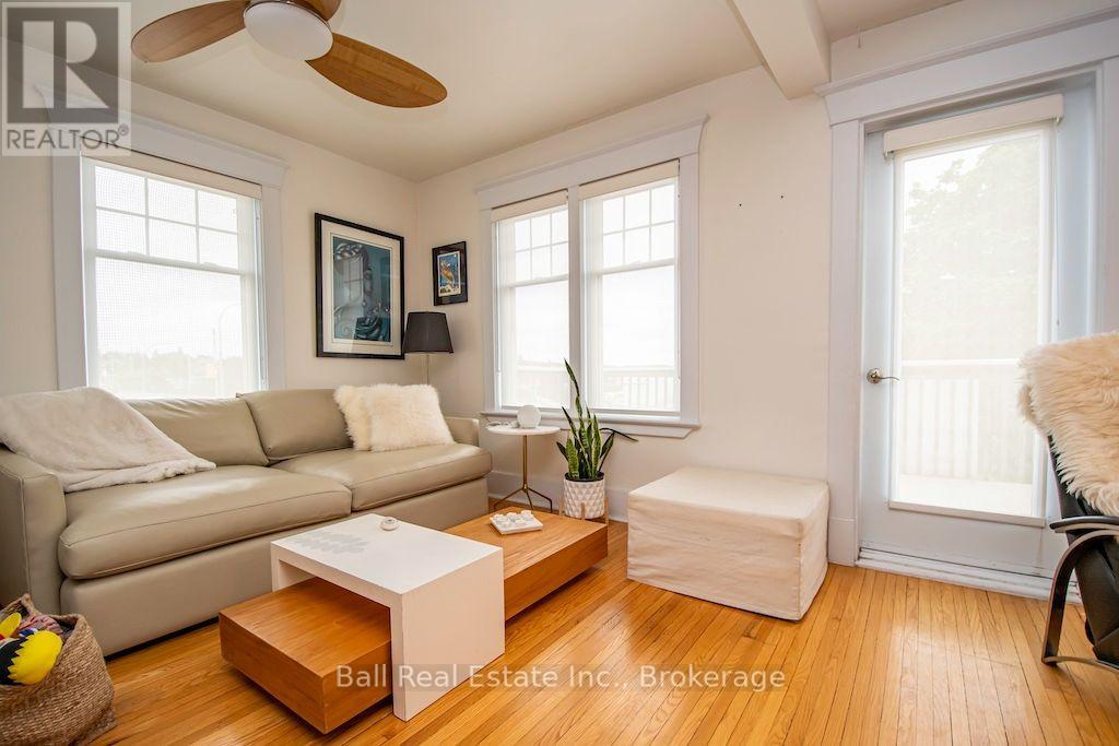 8 Bridge Street N Property Photo 9