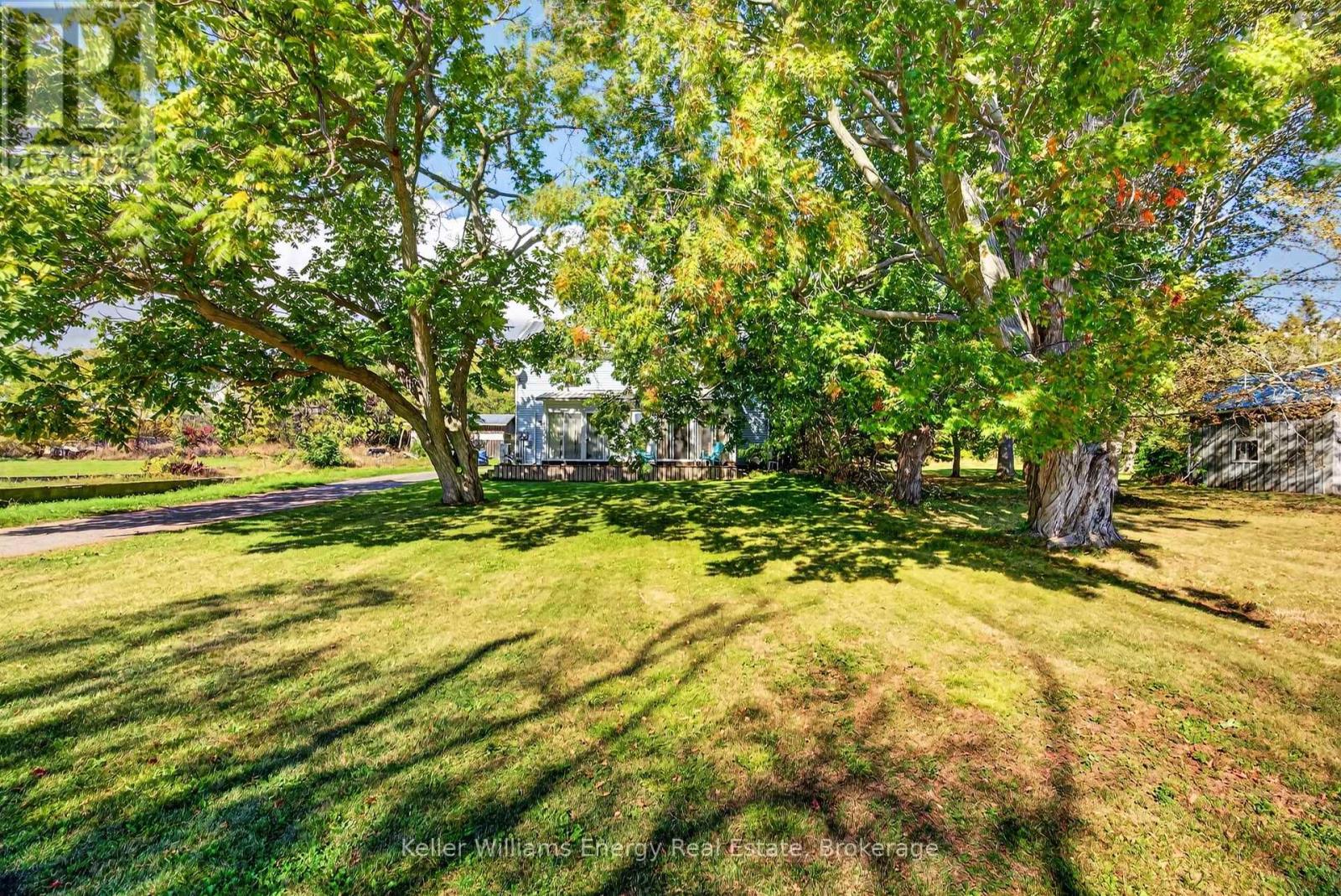 176 Wellington Main Street Property Photo 12