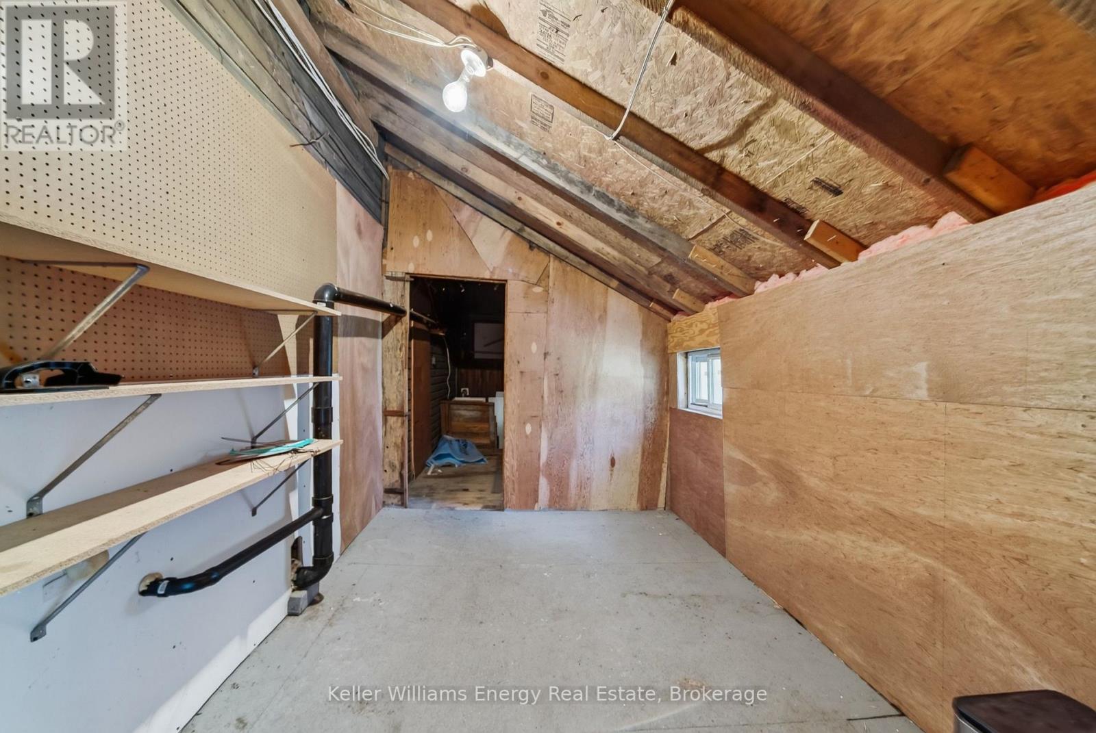 176 Wellington Main Street Property Photo 16