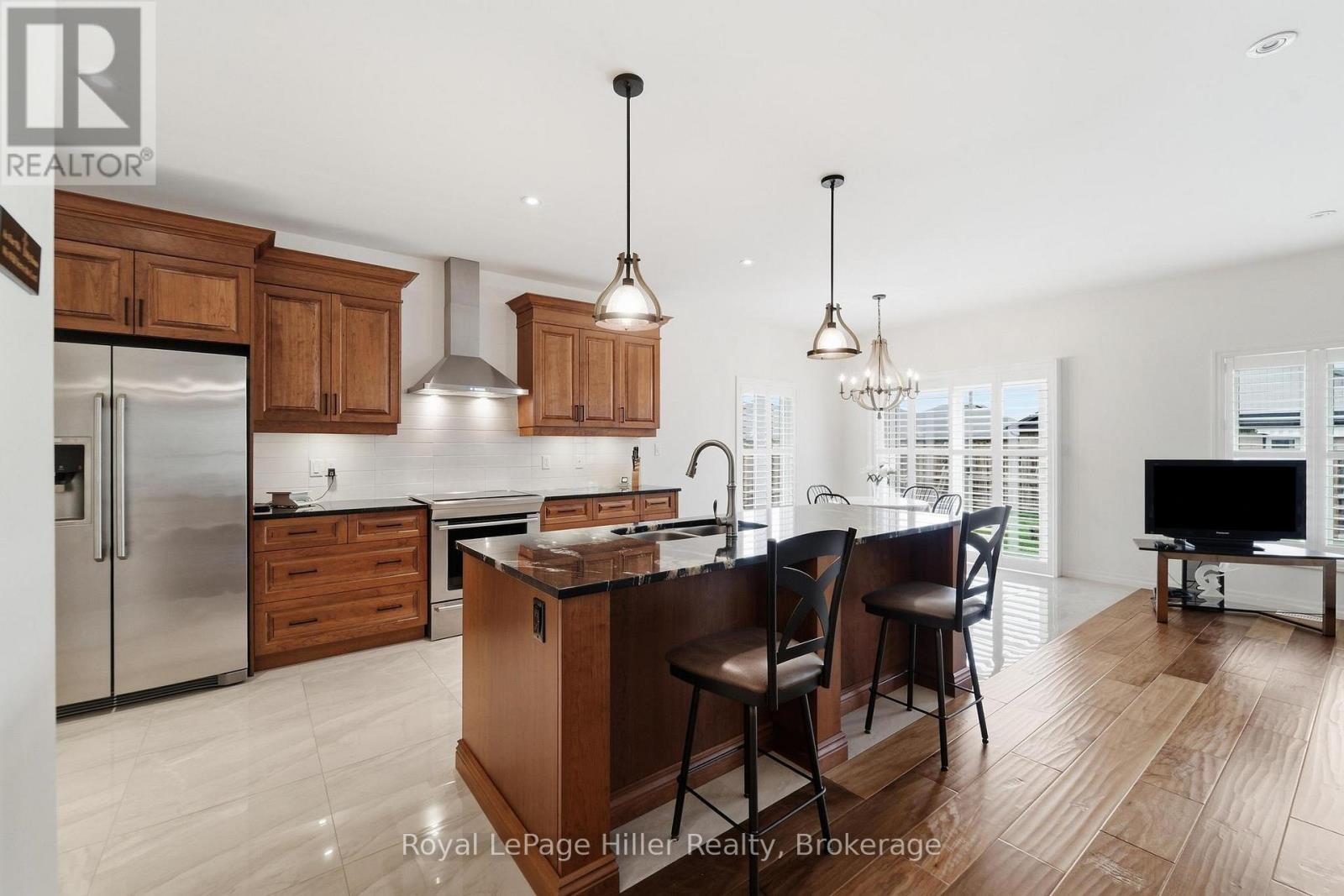 225 Wimpole Street Property Photo 9