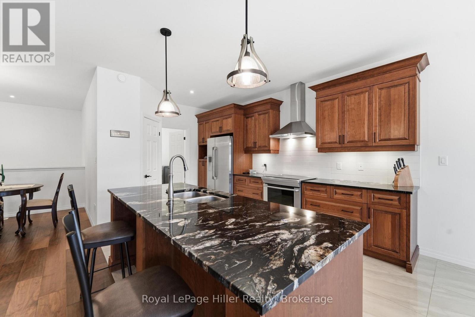 225 Wimpole Street Property Photo 11