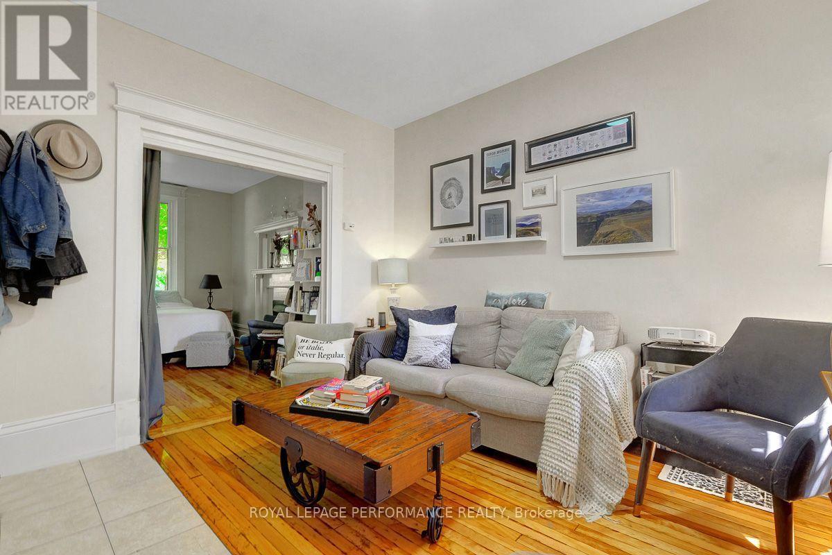 486-488 Lisgar Street Property Photo 5