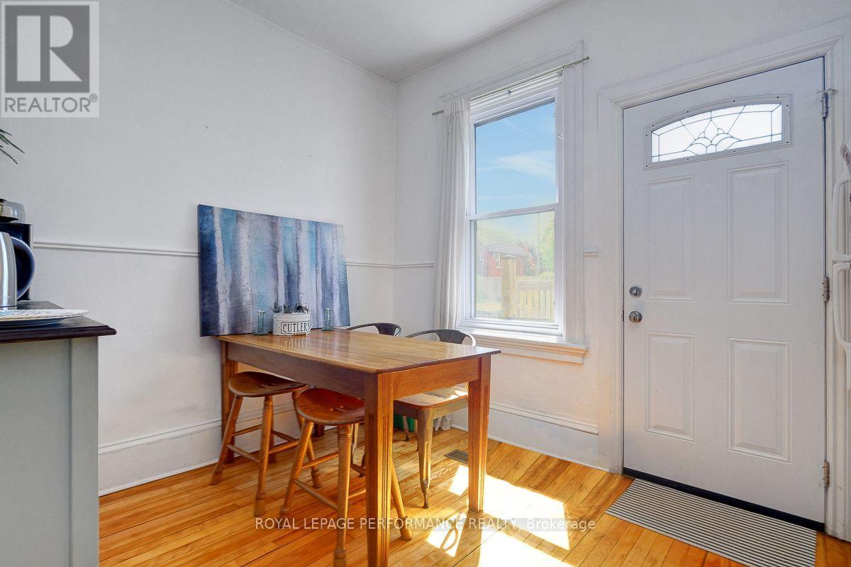 486-488 Lisgar Street Property Photo 6