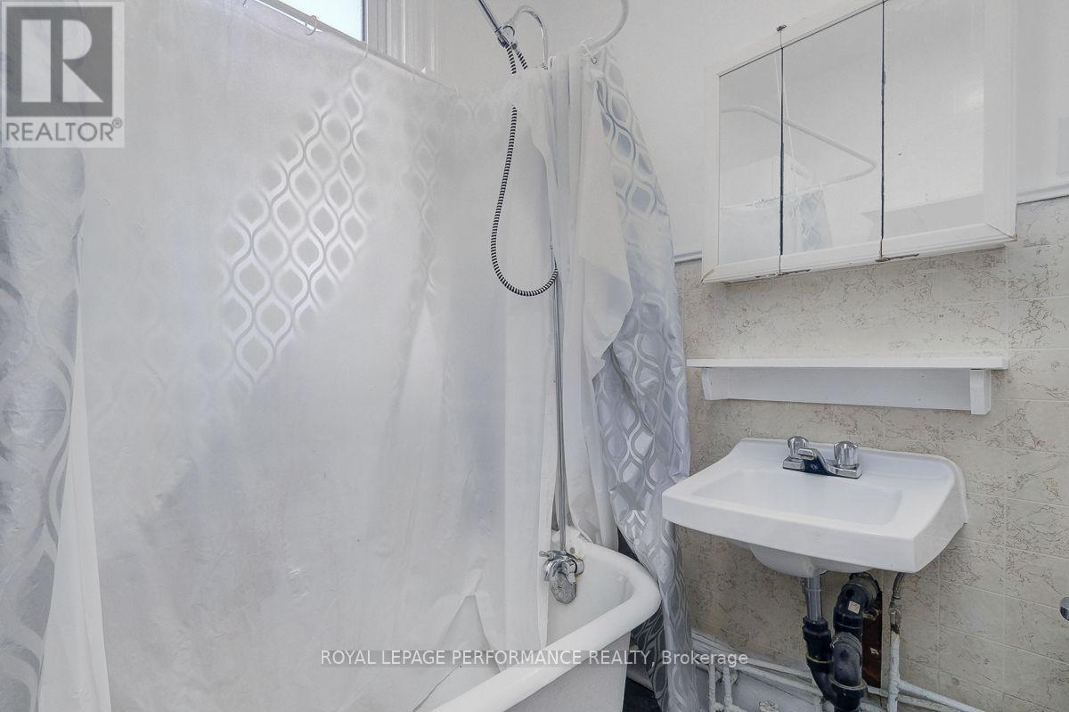 486-488 Lisgar Street Property Photo 14