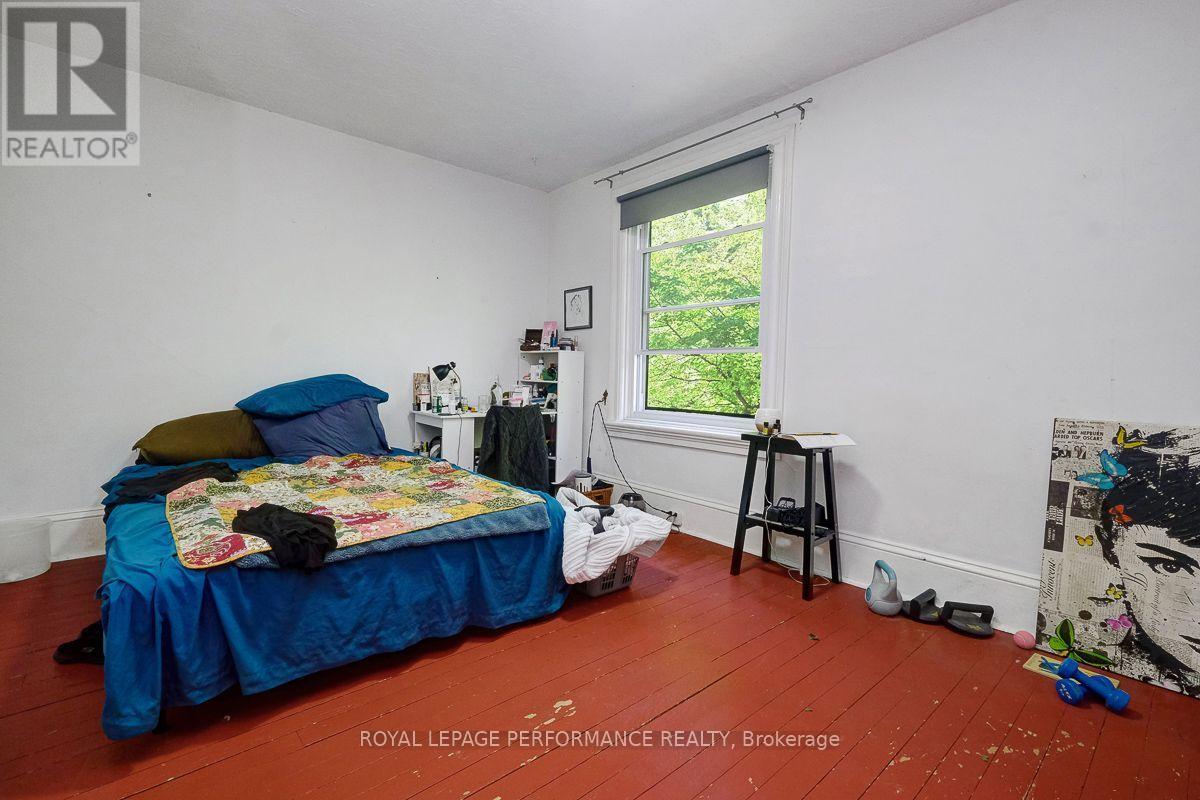 486-488 Lisgar Street Property Photo 26