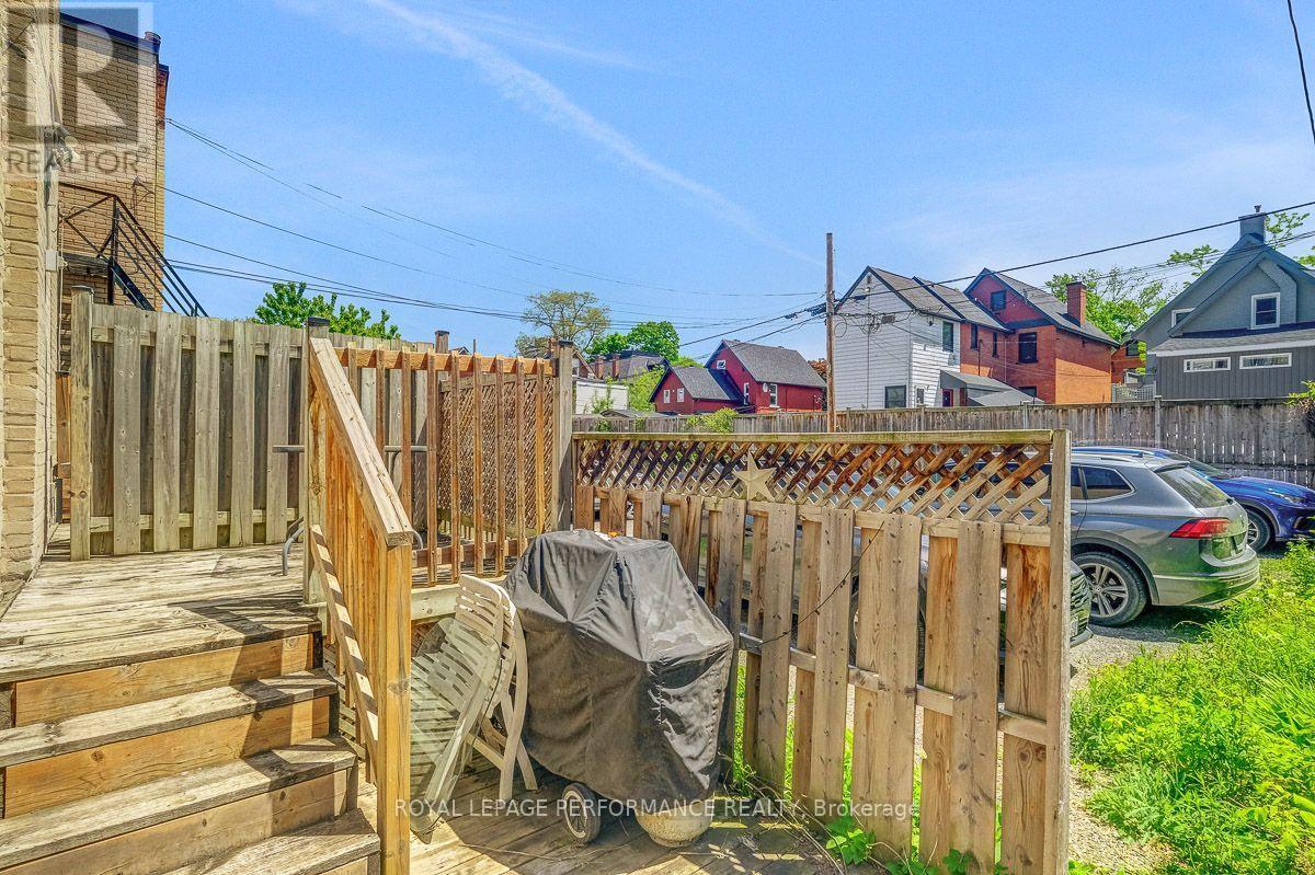 486-488 Lisgar Street Property Photo 28