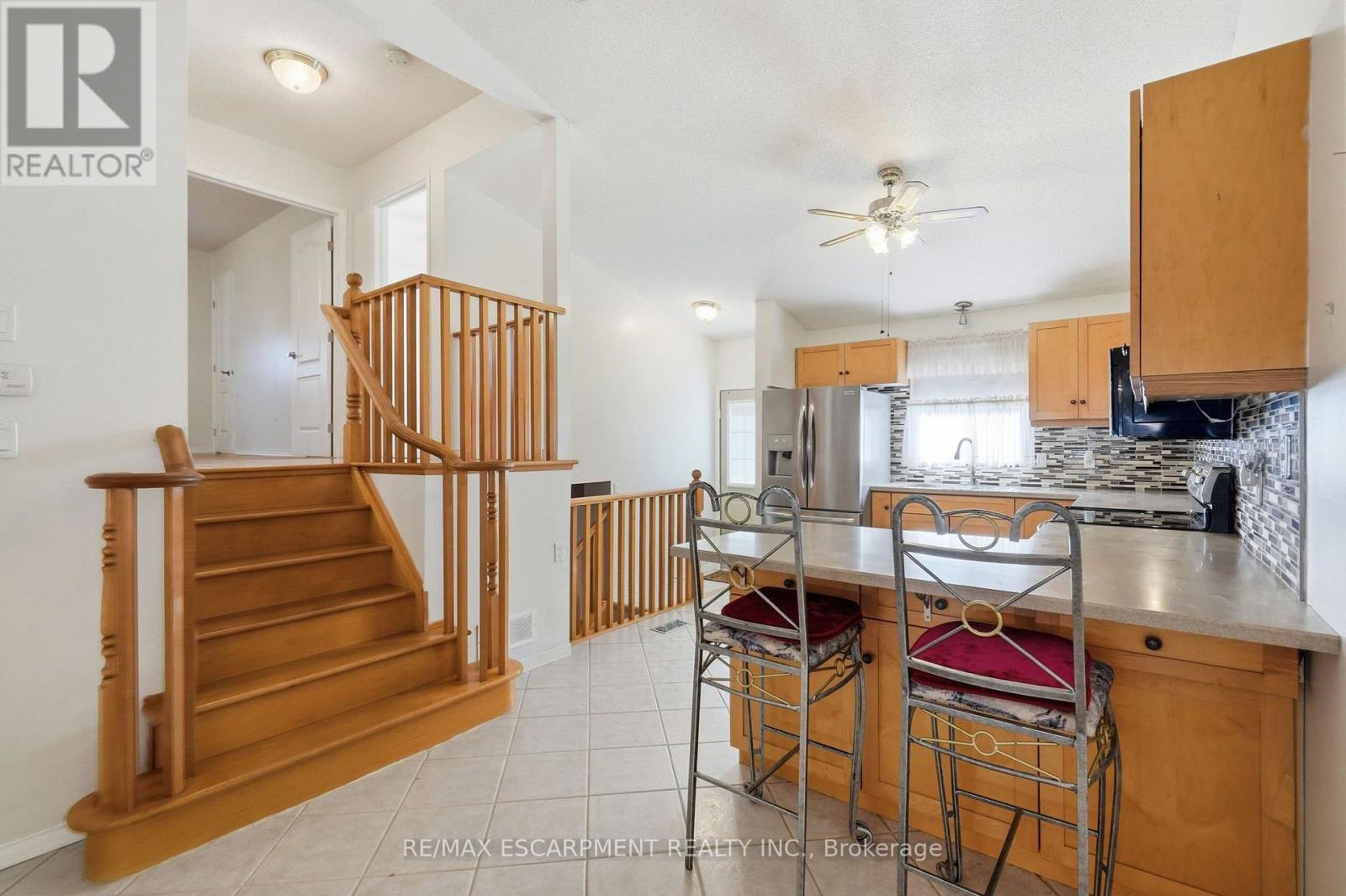 102 Cove Crescent Property Photo 12