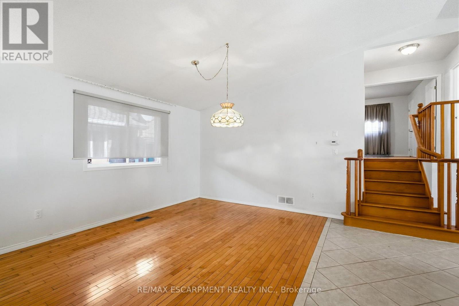 102 Cove Crescent Property Photo 13