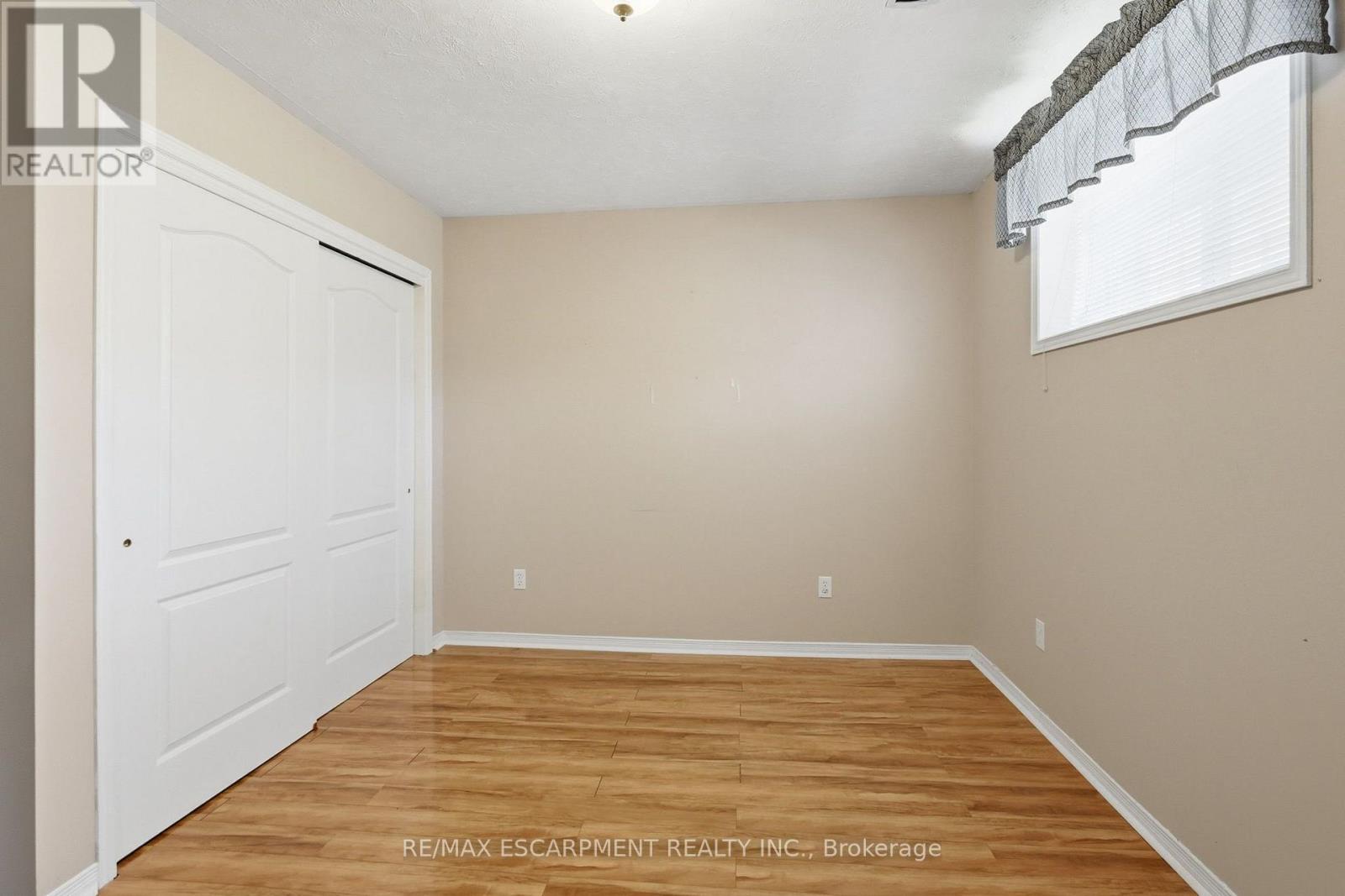 102 Cove Crescent Property Photo 33