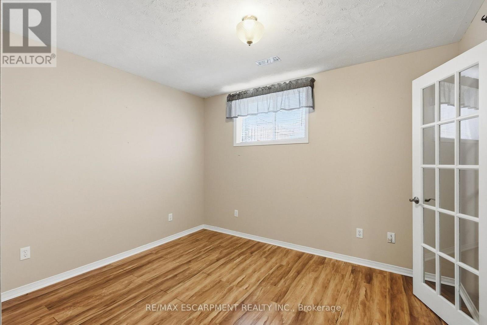 102 Cove Crescent Property Photo 35