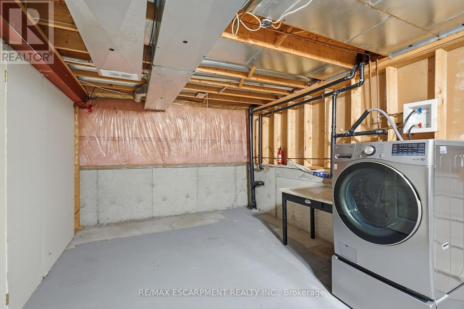 102 Cove Crescent Property Photo 37