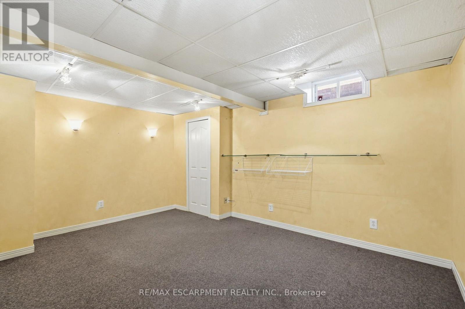 102 Cove Crescent Property Photo 40