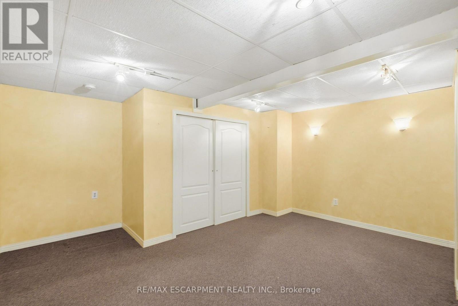 102 Cove Crescent Property Photo 41