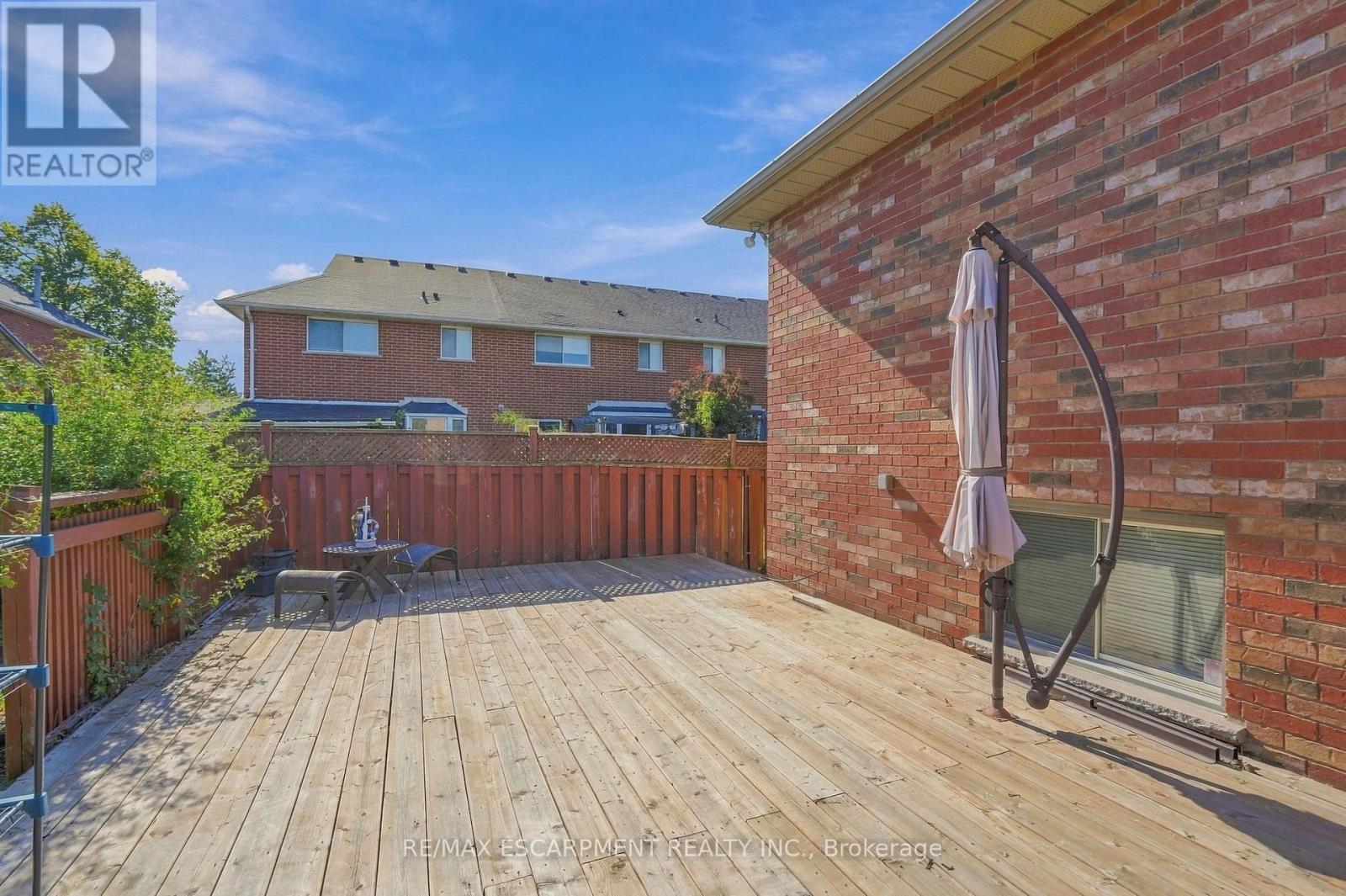102 Cove Crescent Property Photo 45