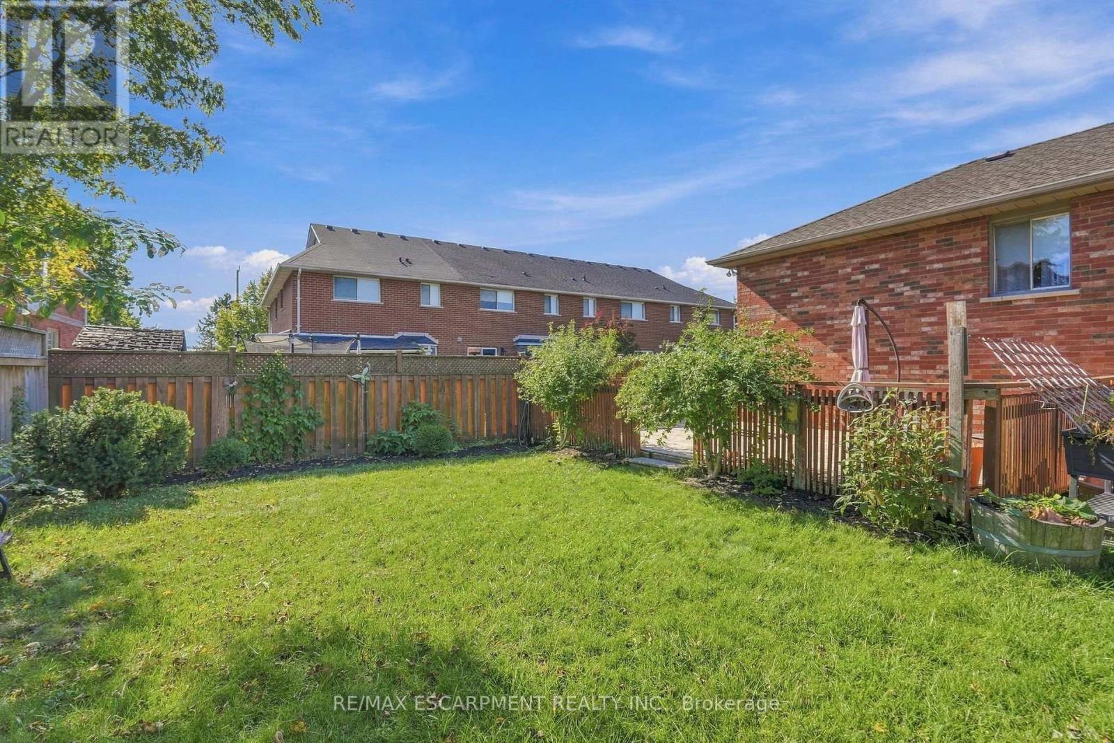 102 Cove Crescent Property Photo 47