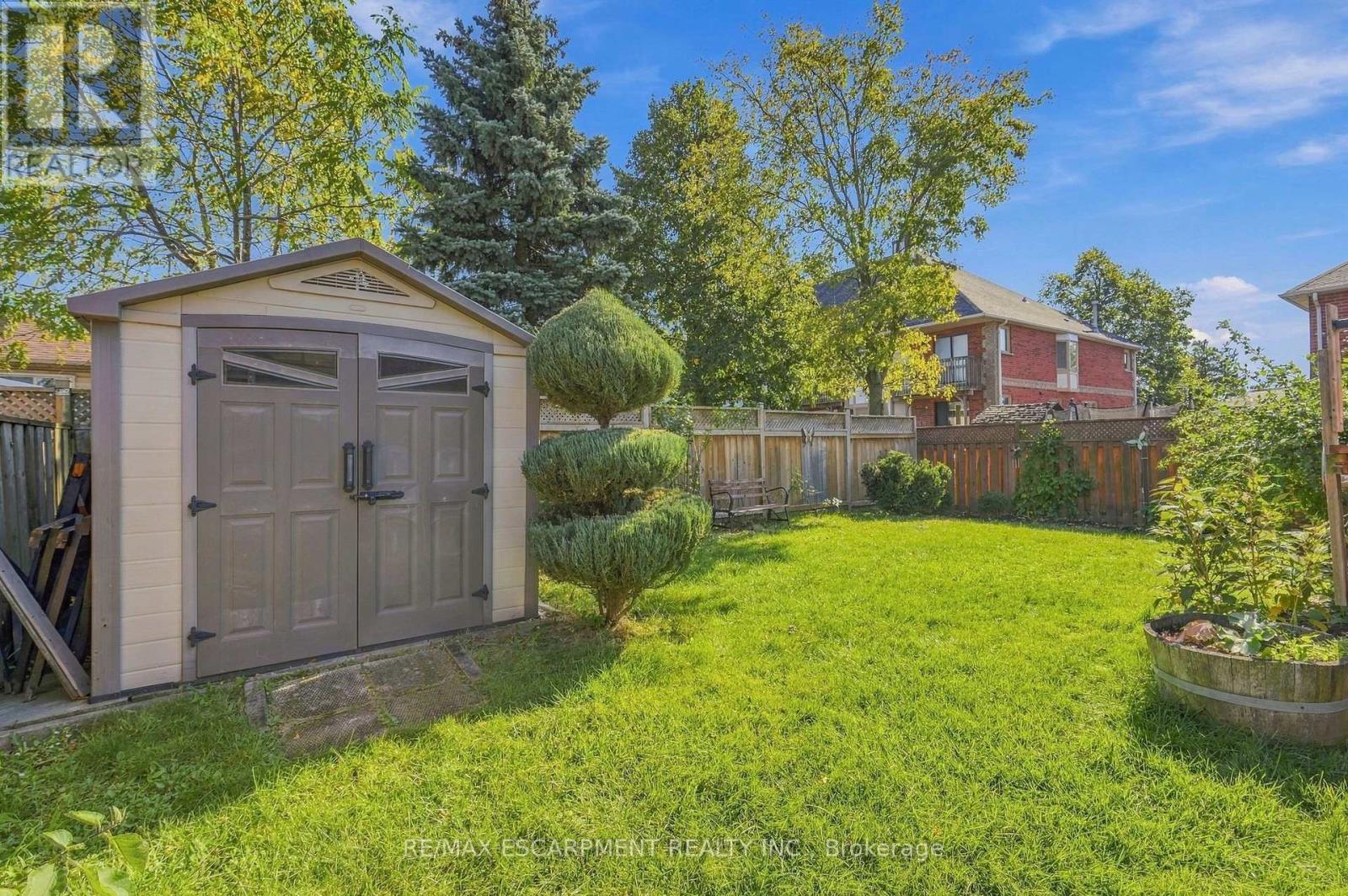 102 Cove Crescent Property Photo 49