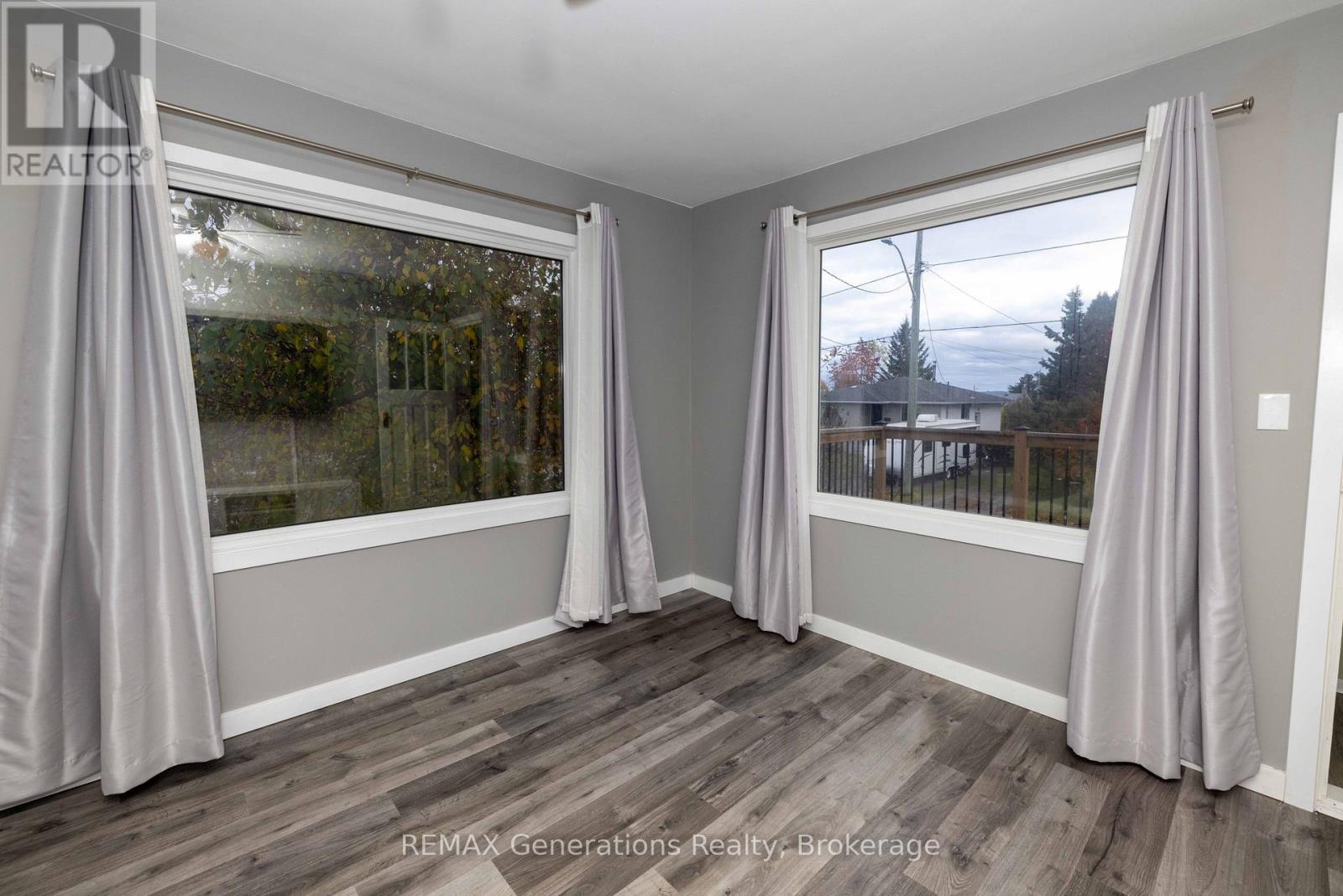 356 Elliott Street Property Photo 8