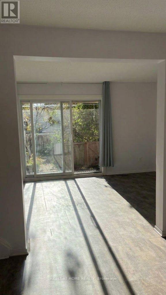 14 - 3043 Fairlea Crescent Property Photo 6