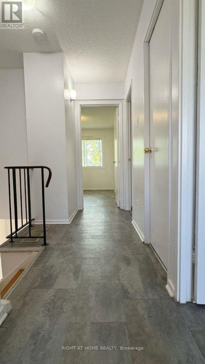 14 - 3043 Fairlea Crescent Property Photo 9