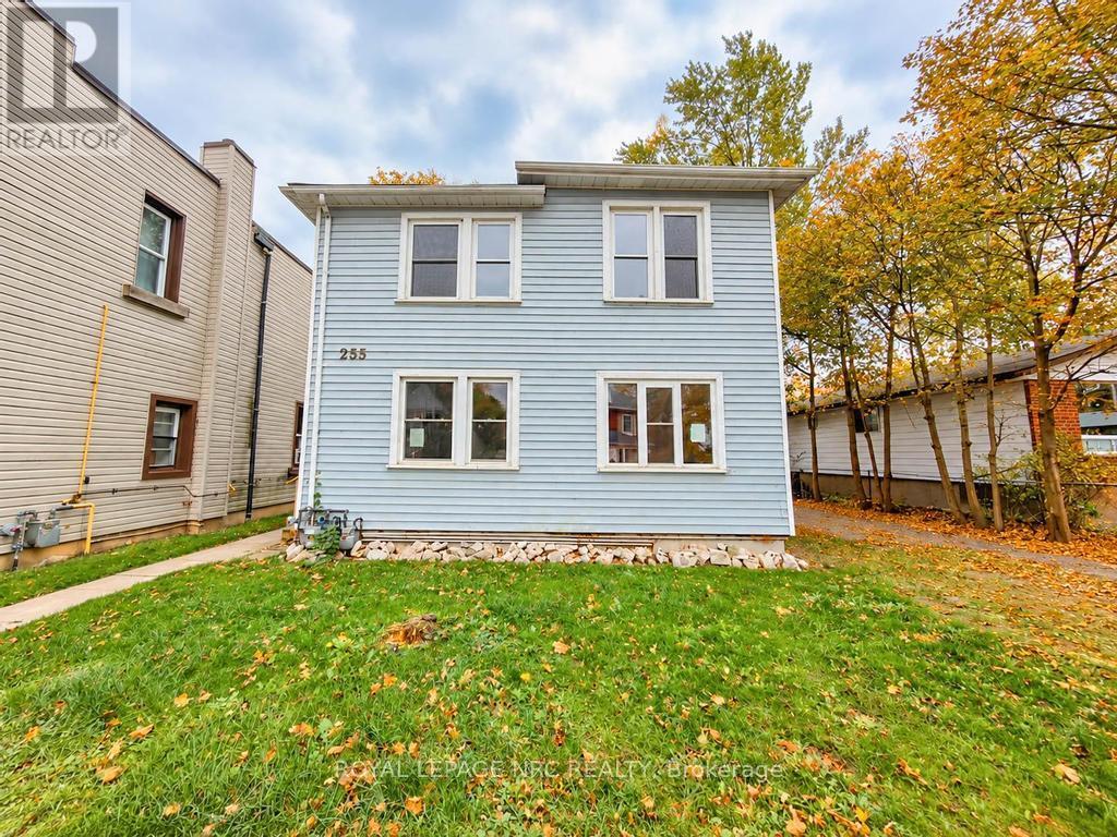 255 Jarvis Street Property Photo 2