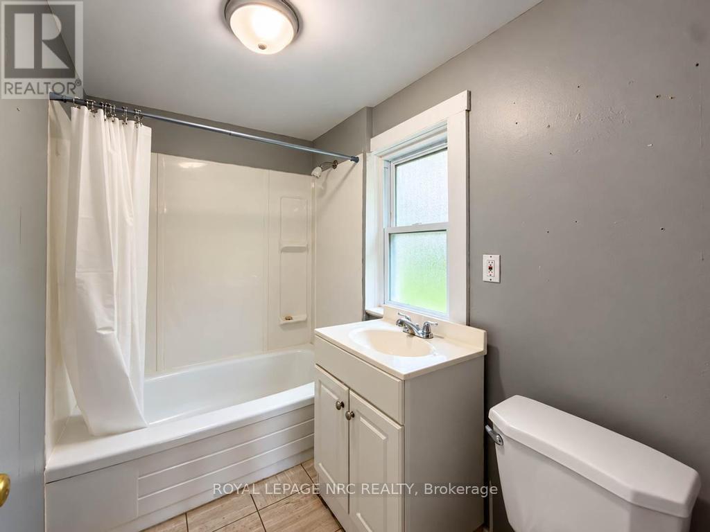 255 Jarvis Street Property Photo 12