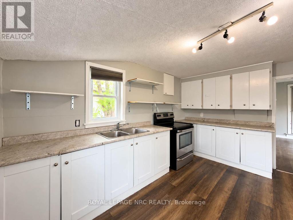 255 Jarvis Street Property Photo 15