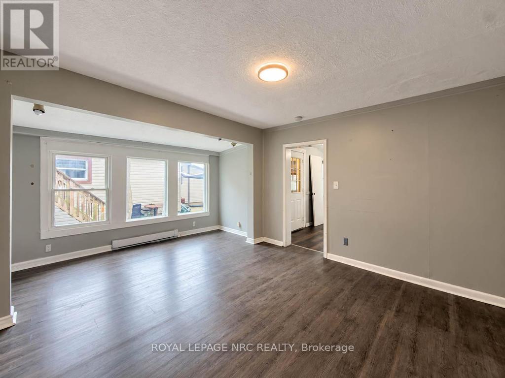 255 Jarvis Street Property Photo 16