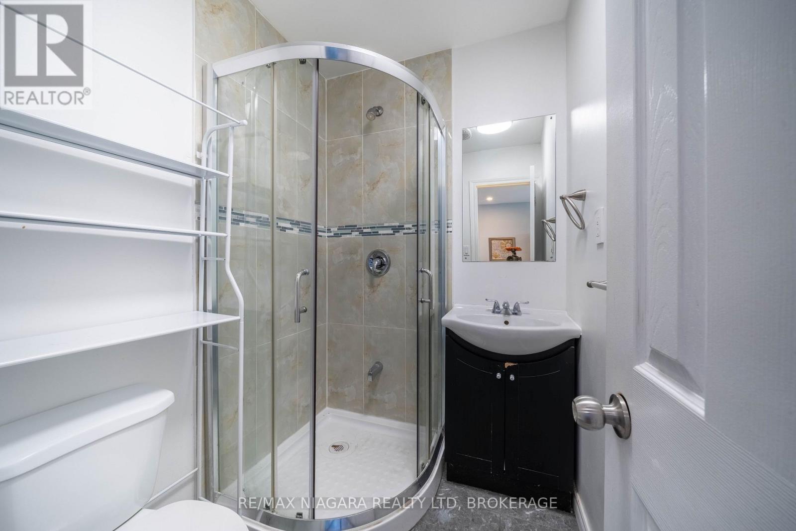 293-295 Glenridge Avenue Property Photo 17