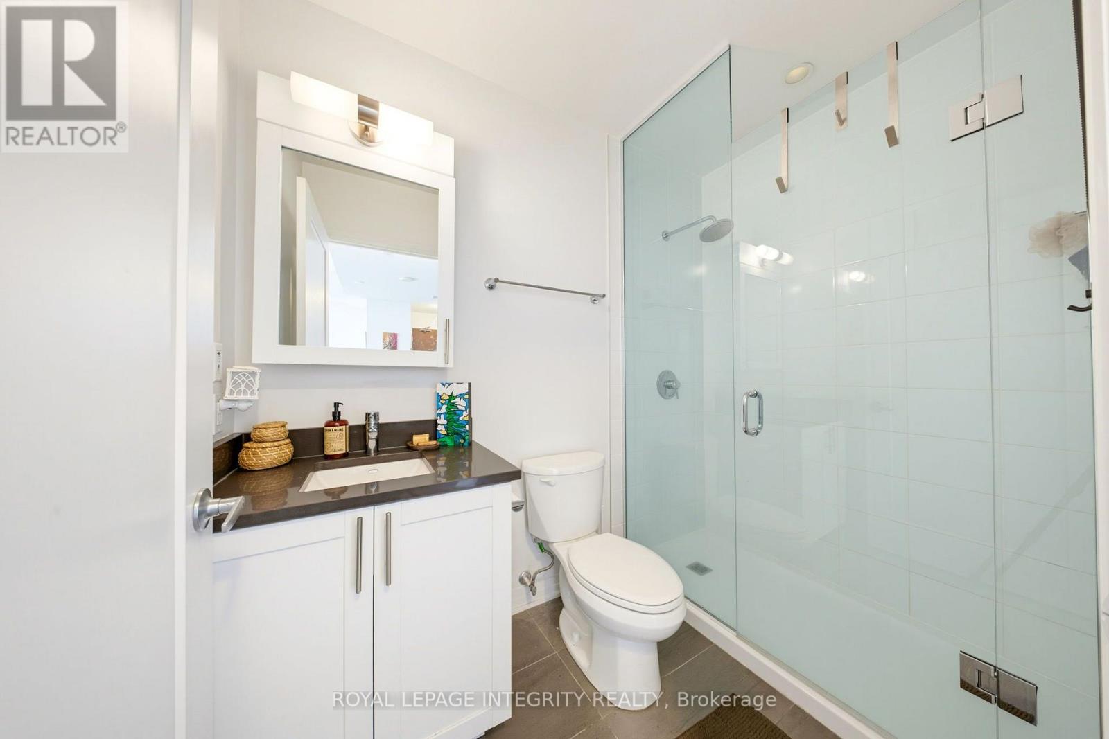 4005 - 805 Carling Avenue Property Photo 19