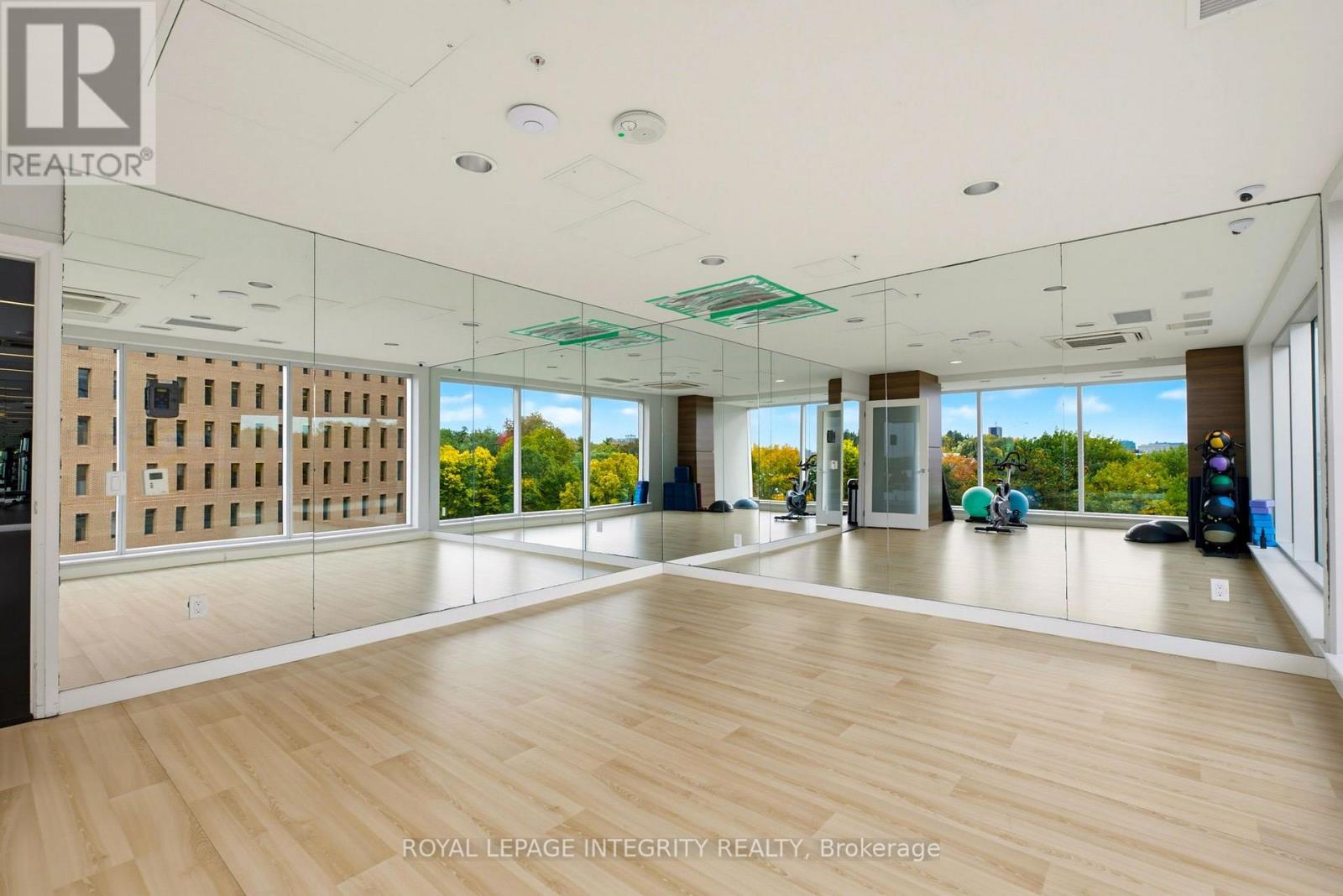 4005 - 805 Carling Avenue Property Photo 28