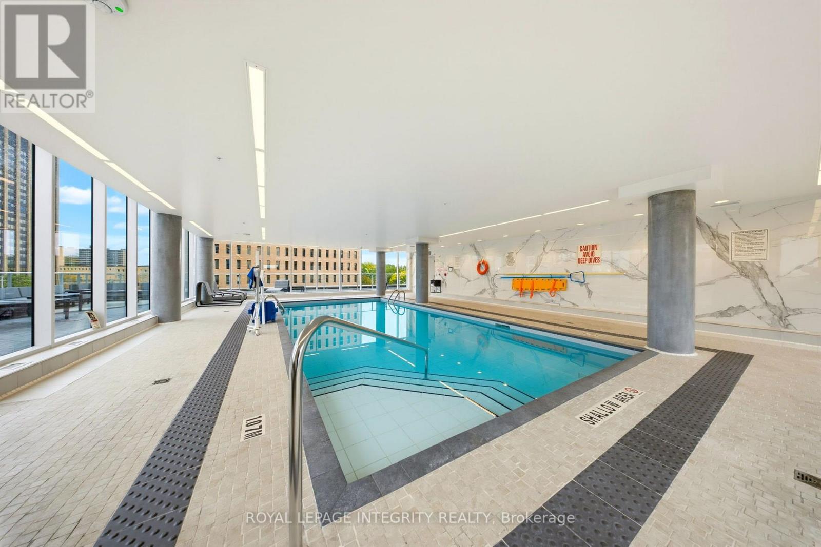 4005 - 805 Carling Avenue Property Photo 32