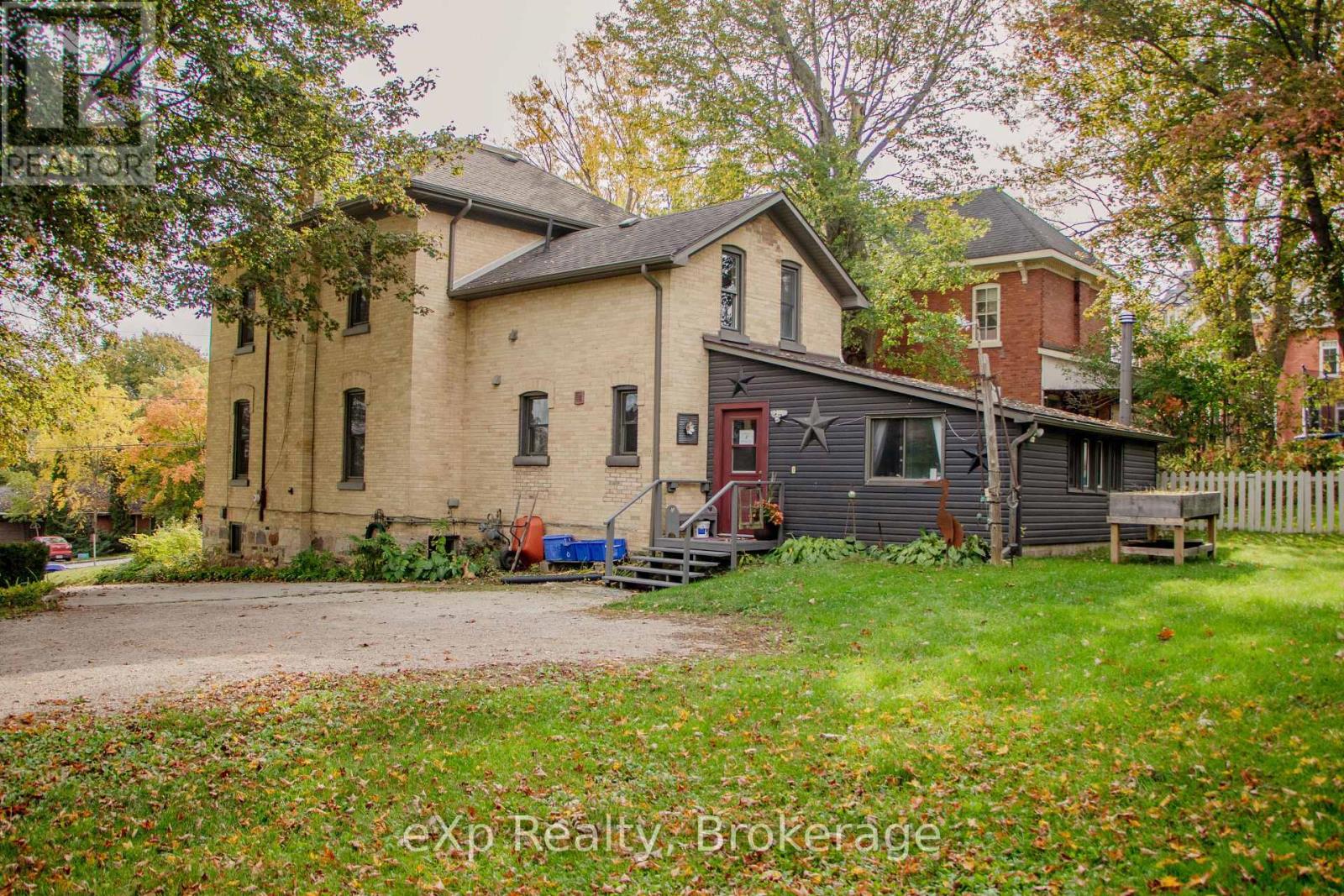 352 Berford Street Property Photo 3