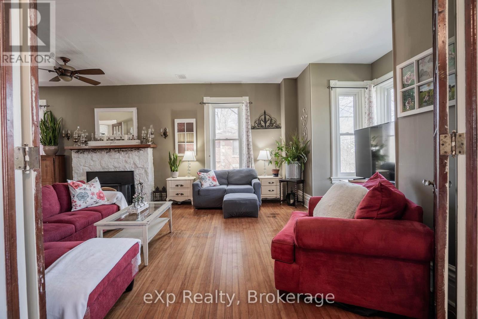 352 Berford Street Property Photo 6