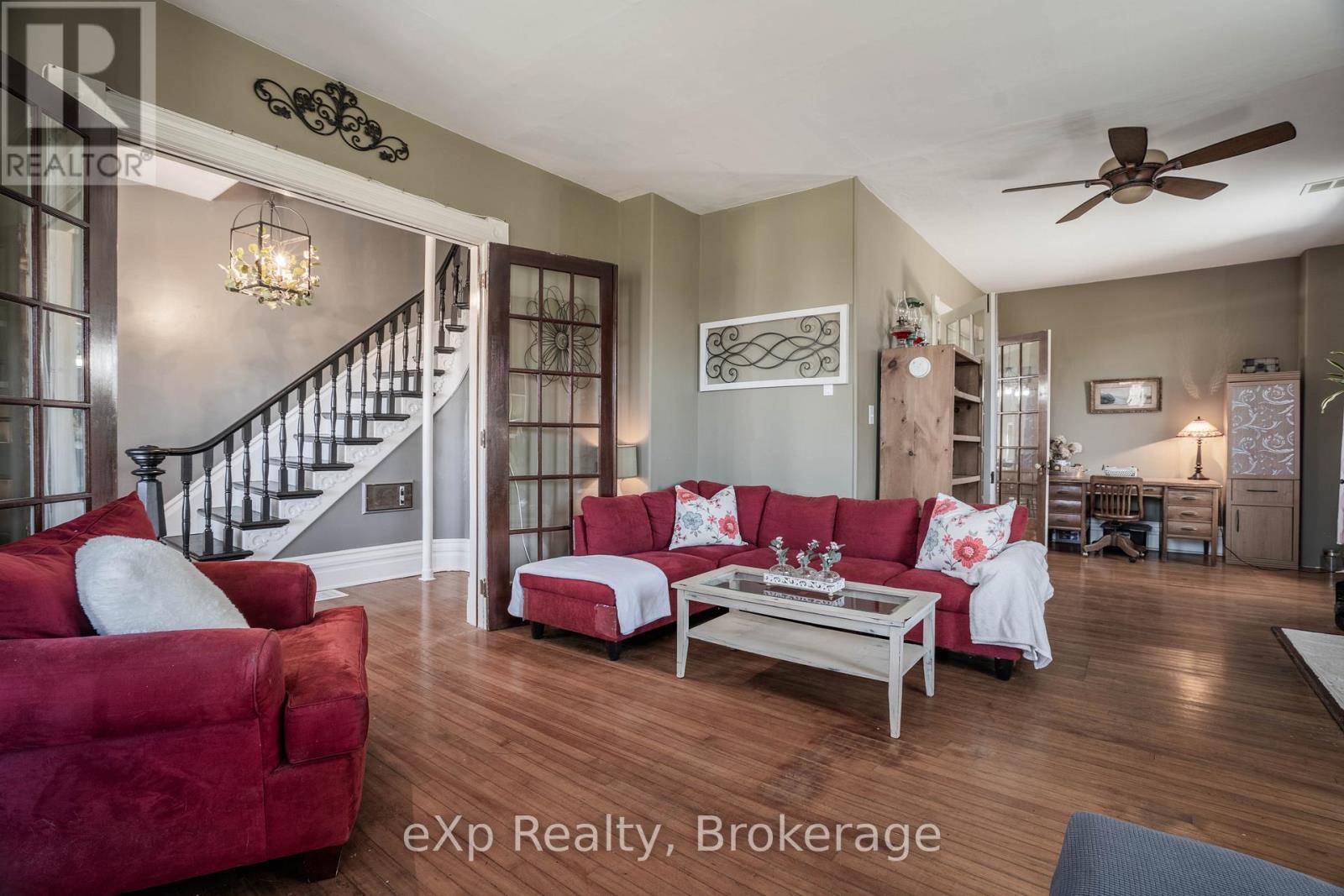 352 Berford Street Property Photo 7