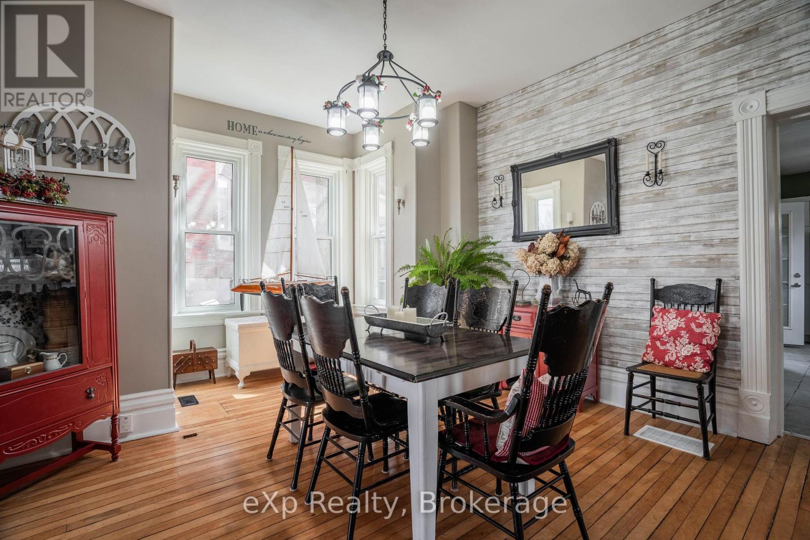 352 Berford Street Property Photo 16