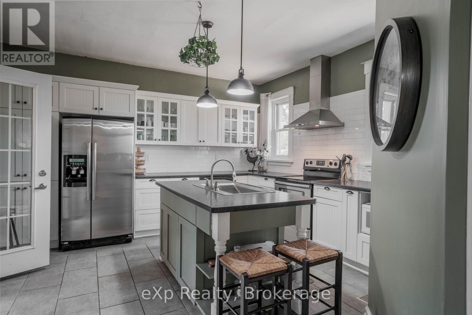 352 Berford Street Property Photo 19