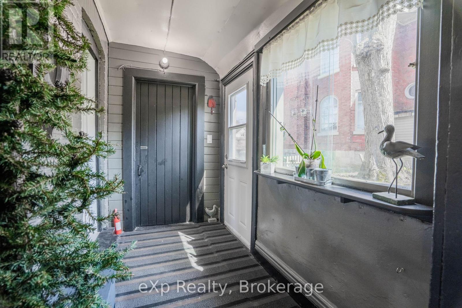 352 Berford Street Property Photo 22