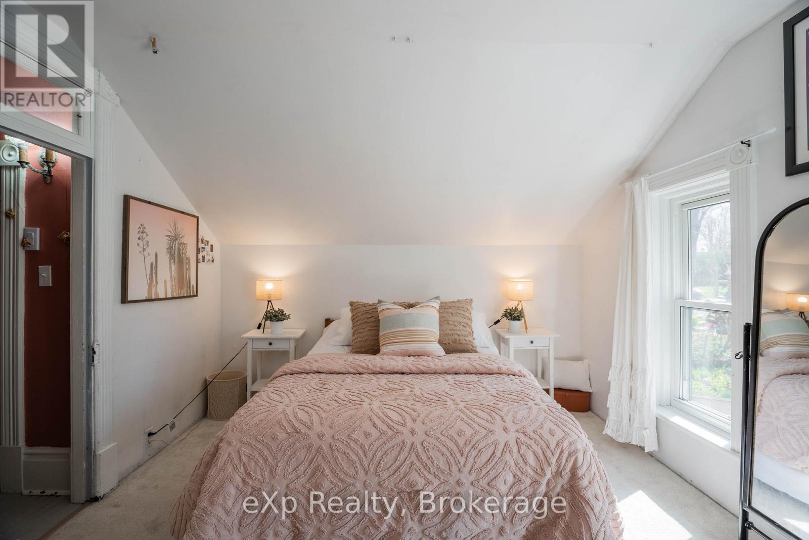 352 Berford Street Property Photo 32