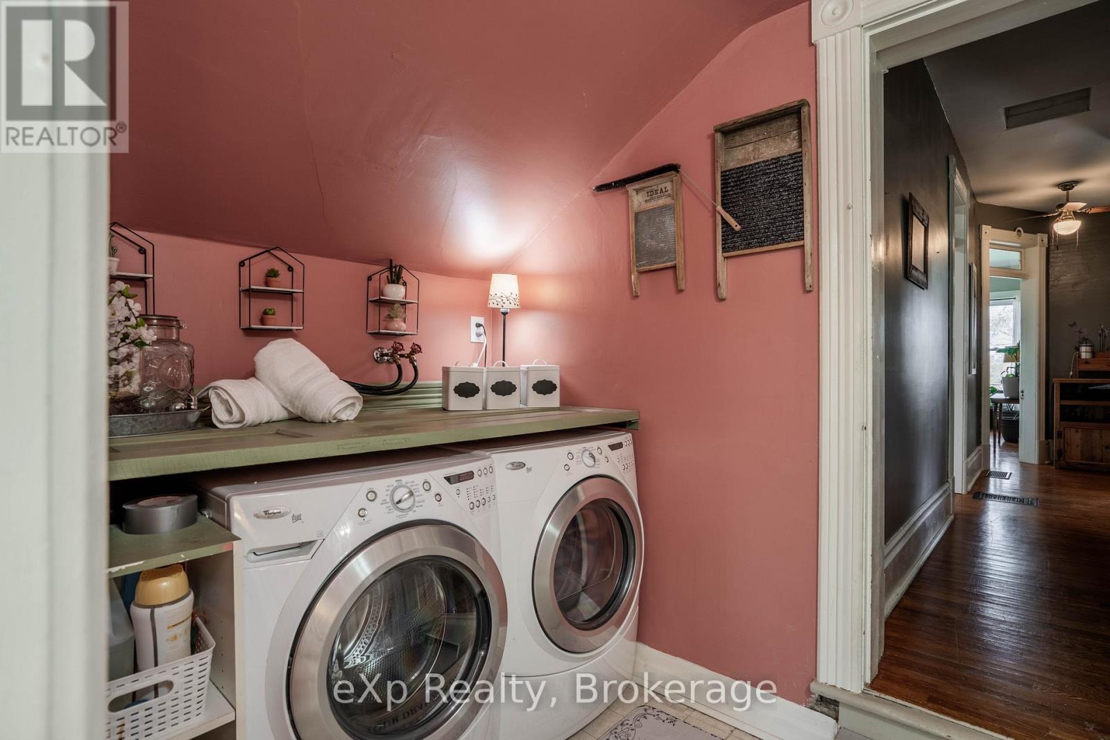 352 Berford Street Property Photo 34