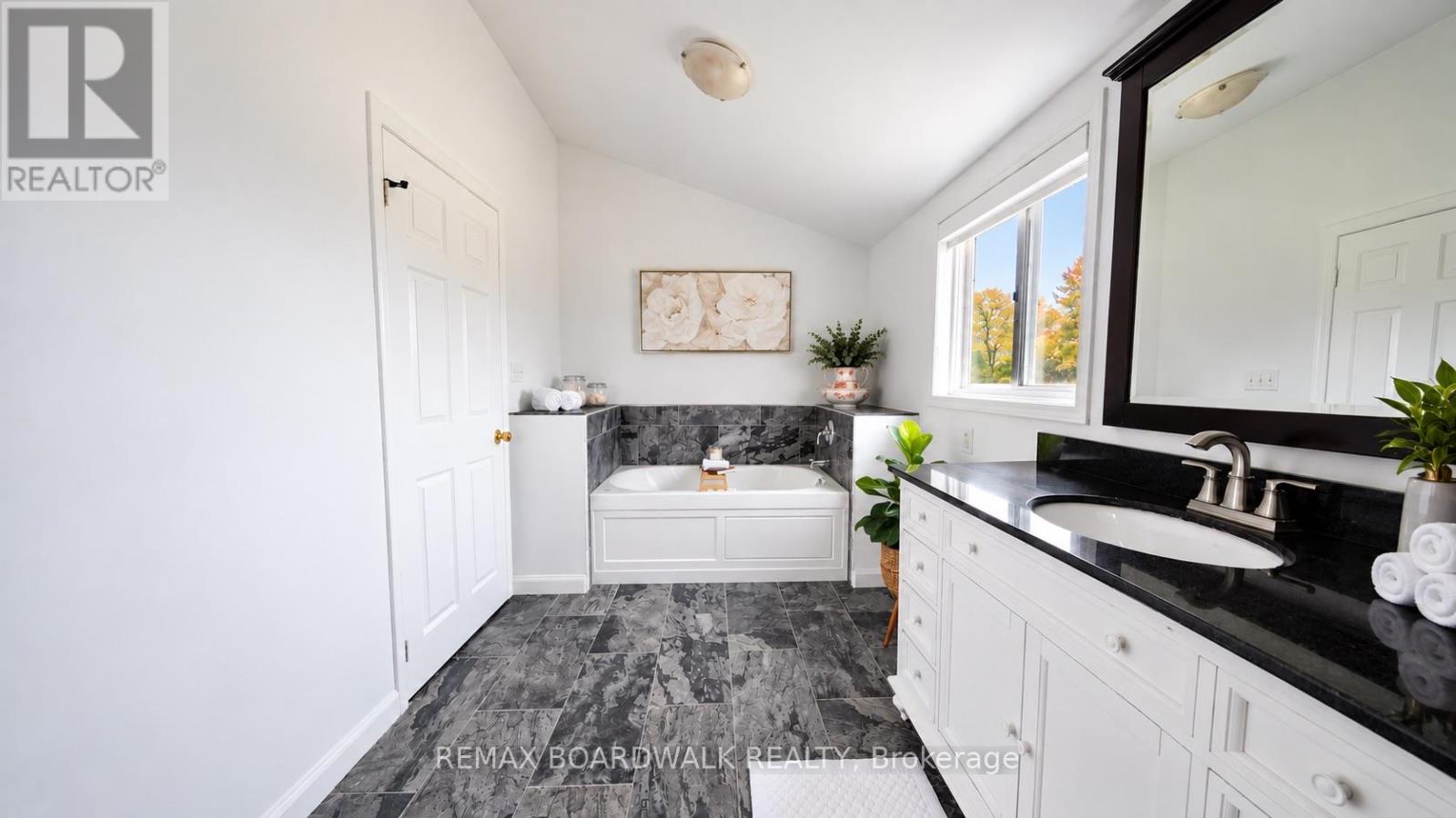 4336 Kilkenny Road Property Photo 43