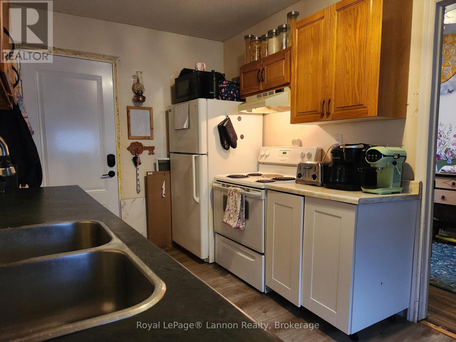 342 Amelia Street E Property Photo 11