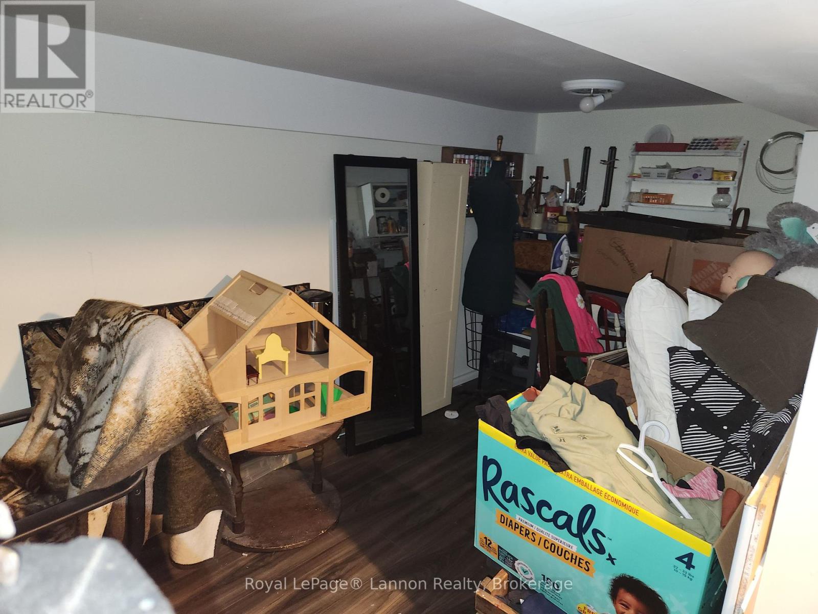 342 Amelia Street E Property Photo 23